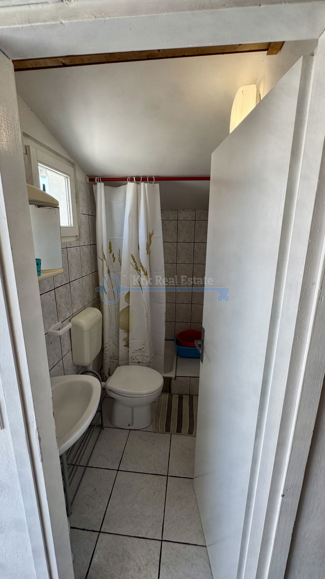 KRK - CASA CON TRE UNITÀ RESIDENZIALI VICINO AL CENTRO