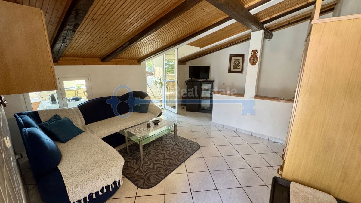 KRK - CASA CON TRE UNITÀ RESIDENZIALI VICINO AL CENTRO