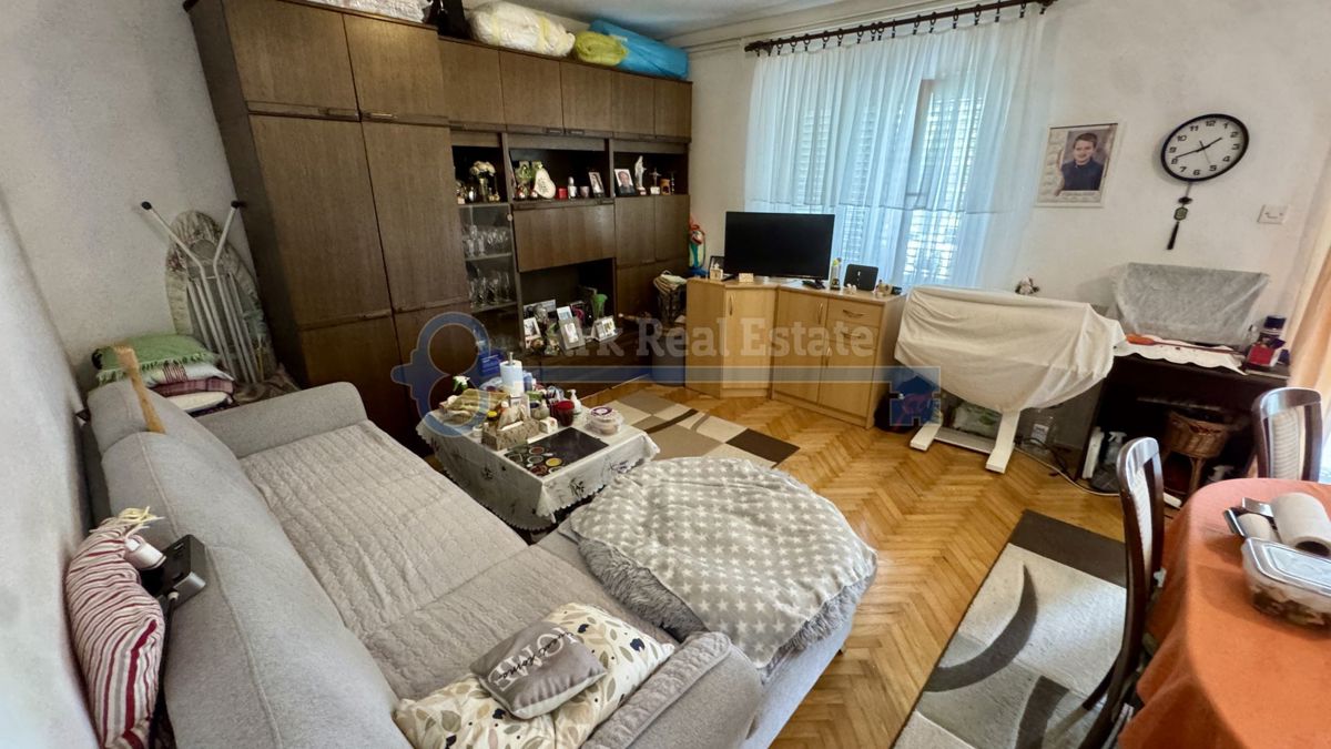 KRK - CASA CON TRE UNITÀ RESIDENZIALI VICINO AL CENTRO