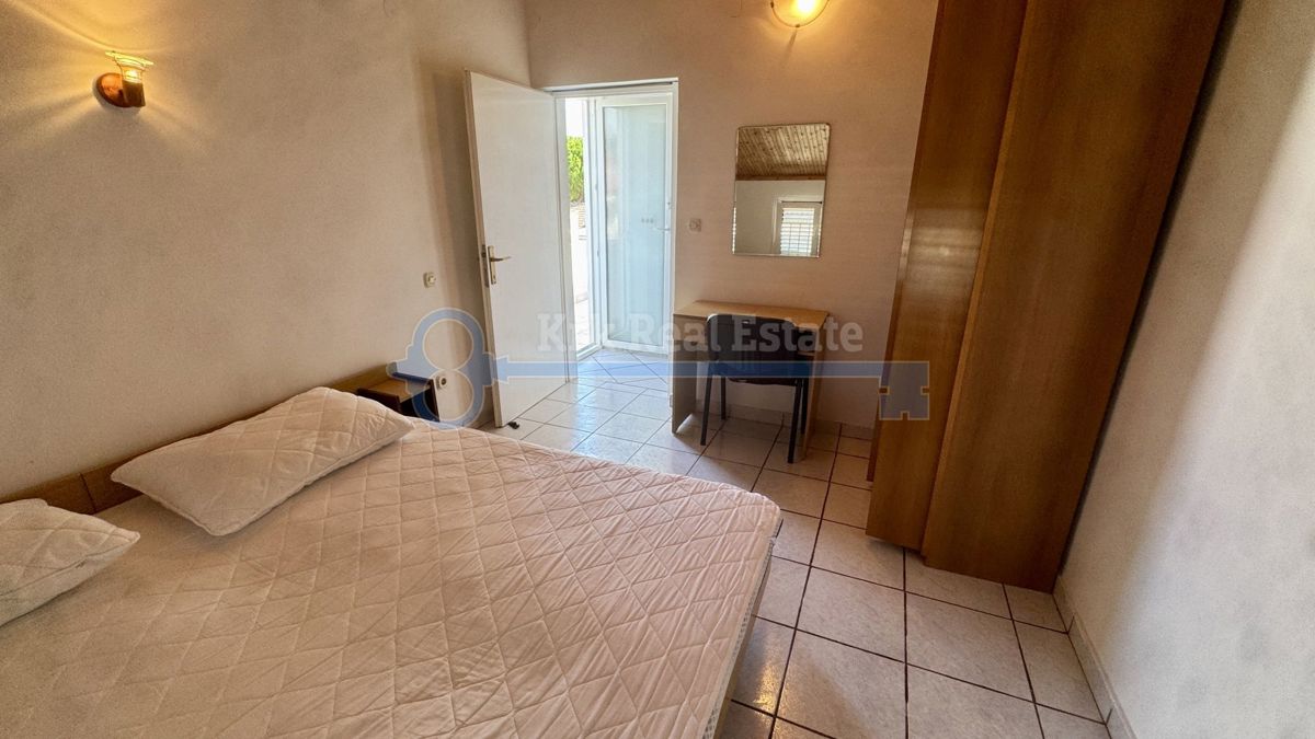 KRK - CASA CON TRE UNITÀ RESIDENZIALI VICINO AL CENTRO