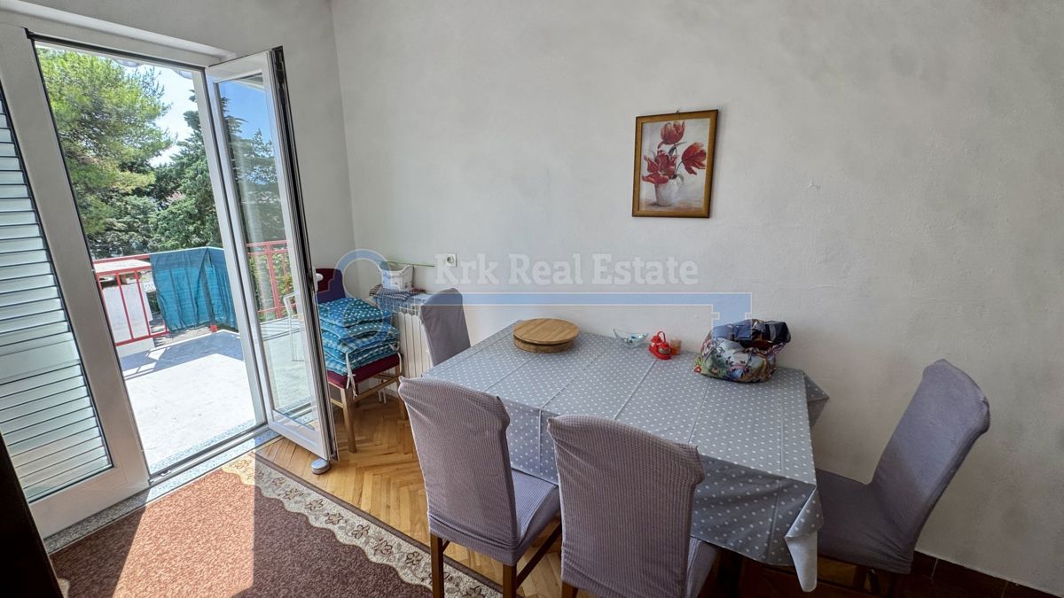 KRK - CASA CON TRE UNITÀ RESIDENZIALI VICINO AL CENTRO