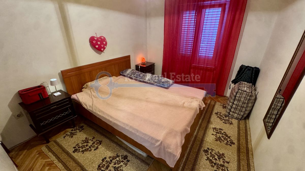 KRK - CASA CON TRE UNITÀ RESIDENZIALI VICINO AL CENTRO