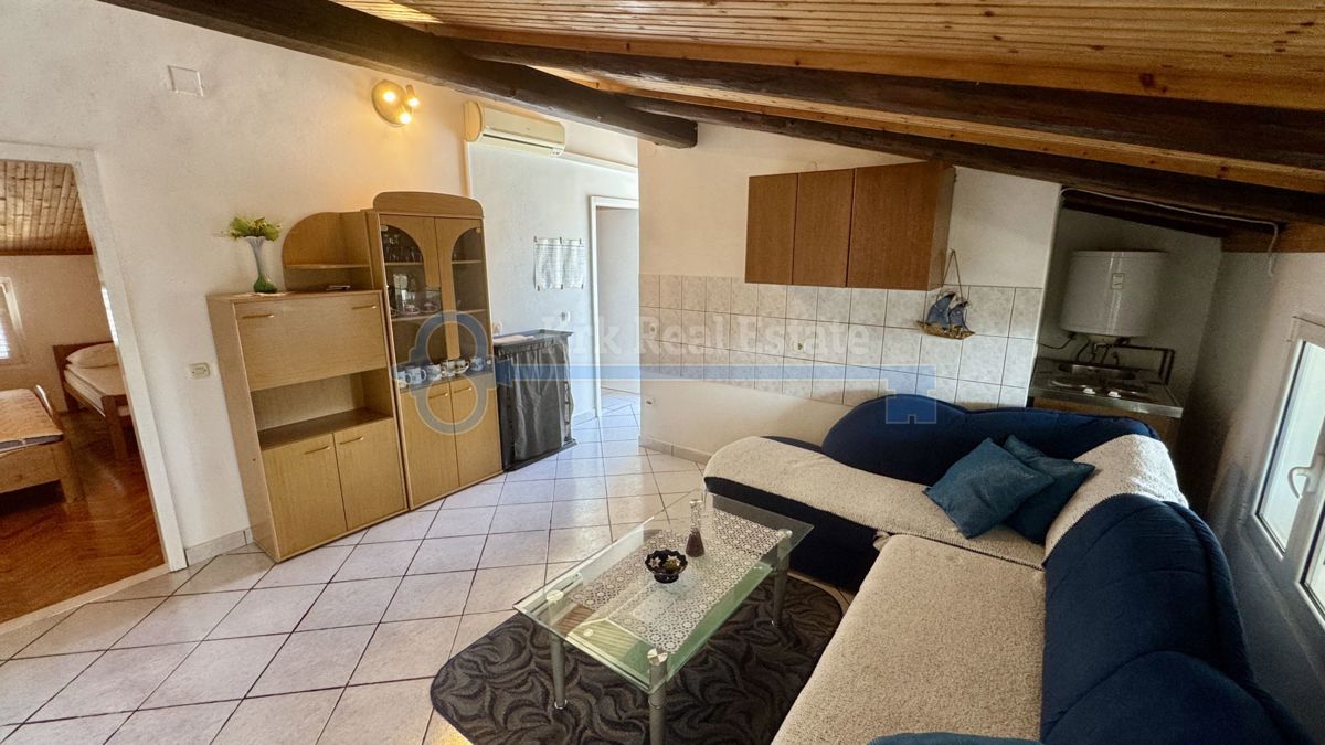 KRK - CASA CON TRE UNITÀ RESIDENZIALI VICINO AL CENTRO