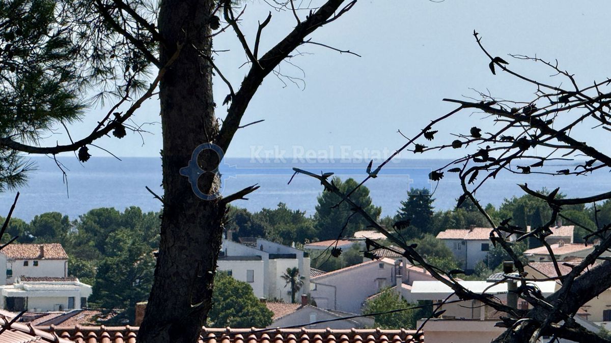 KRK - CASA CON TRE UNITÀ RESIDENZIALI VICINO AL CENTRO