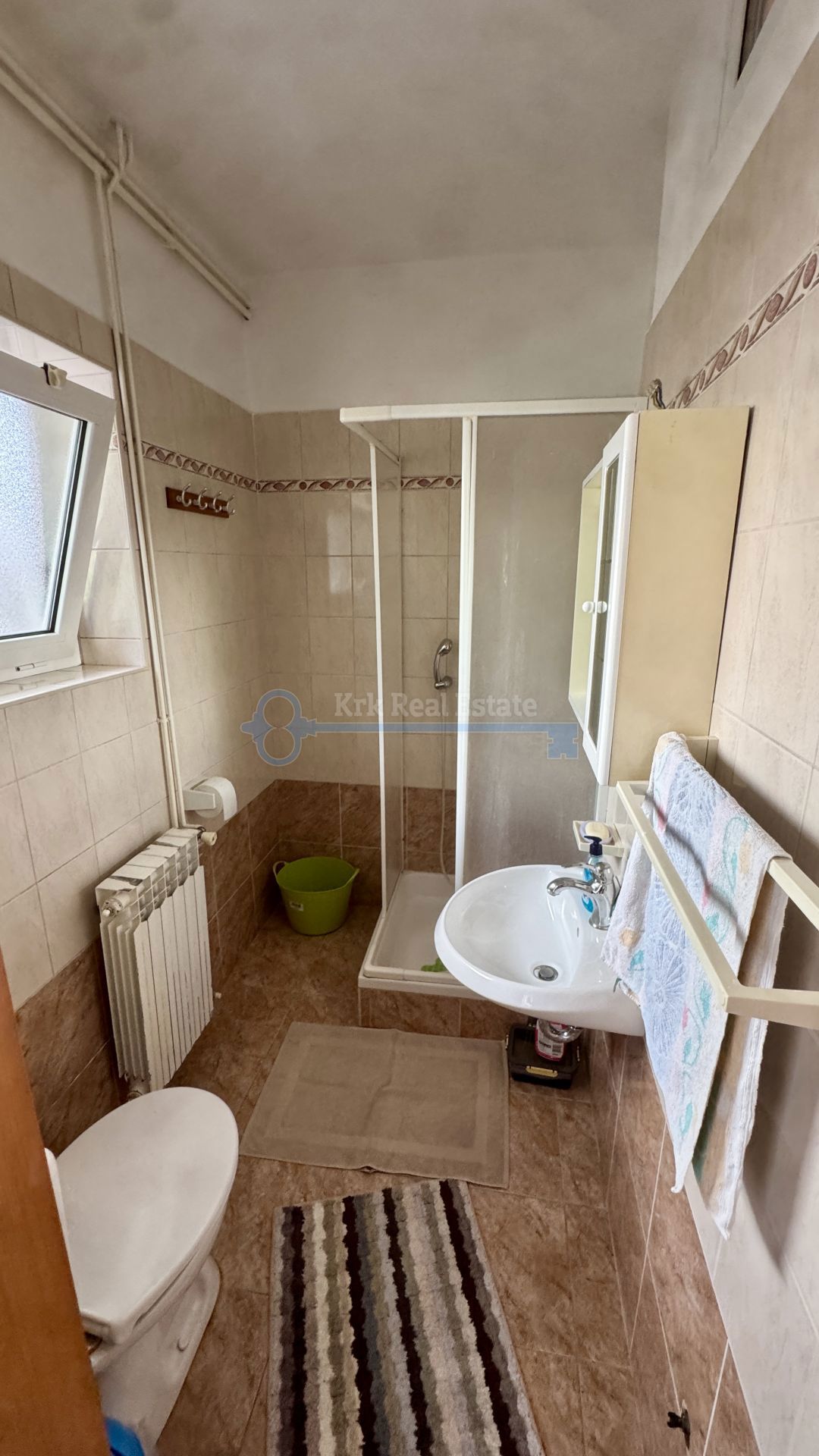 KRK - CASA CON TRE UNITÀ RESIDENZIALI VICINO AL CENTRO