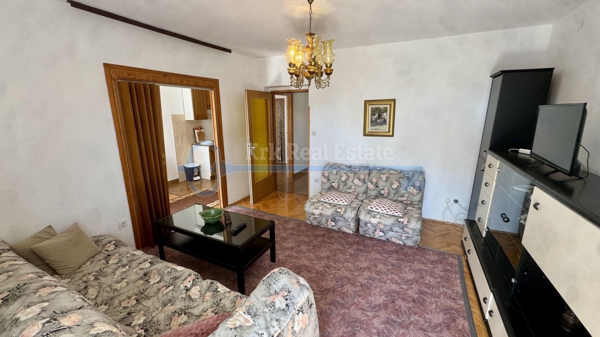 KRK - CASA CON TRE UNITÀ RESIDENZIALI VICINO AL CENTRO