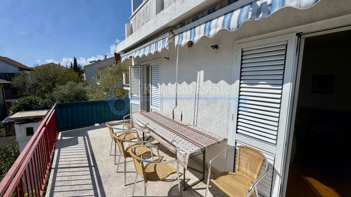 KRK - CASA CON TRE UNITÀ RESIDENZIALI VICINO AL CENTRO