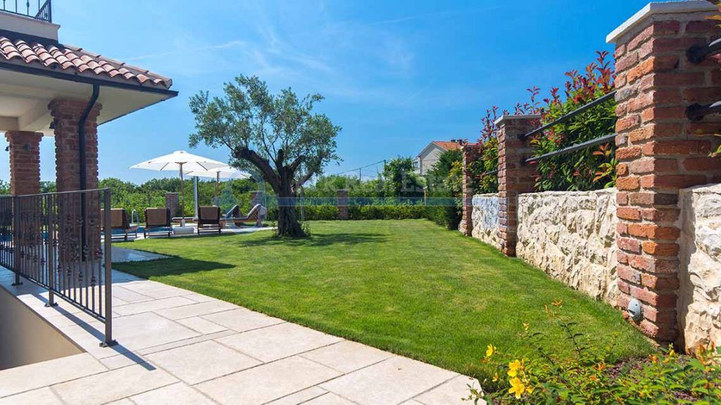 Casa Kras, Dobrinj, 219,20m2