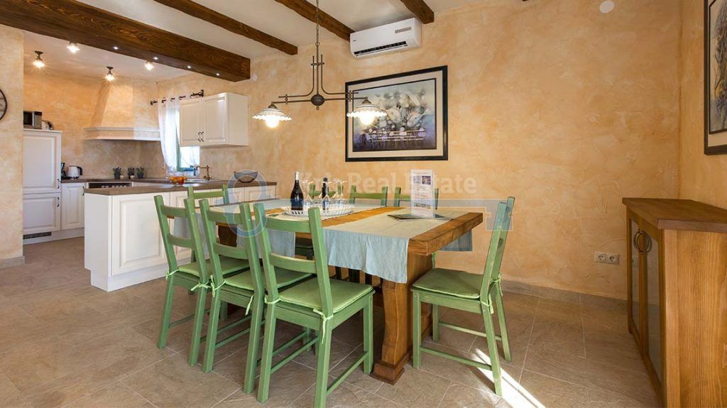 Casa Kras, Dobrinj, 219,20m2