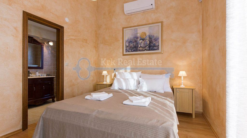 Casa Kras, Dobrinj, 219,20m2