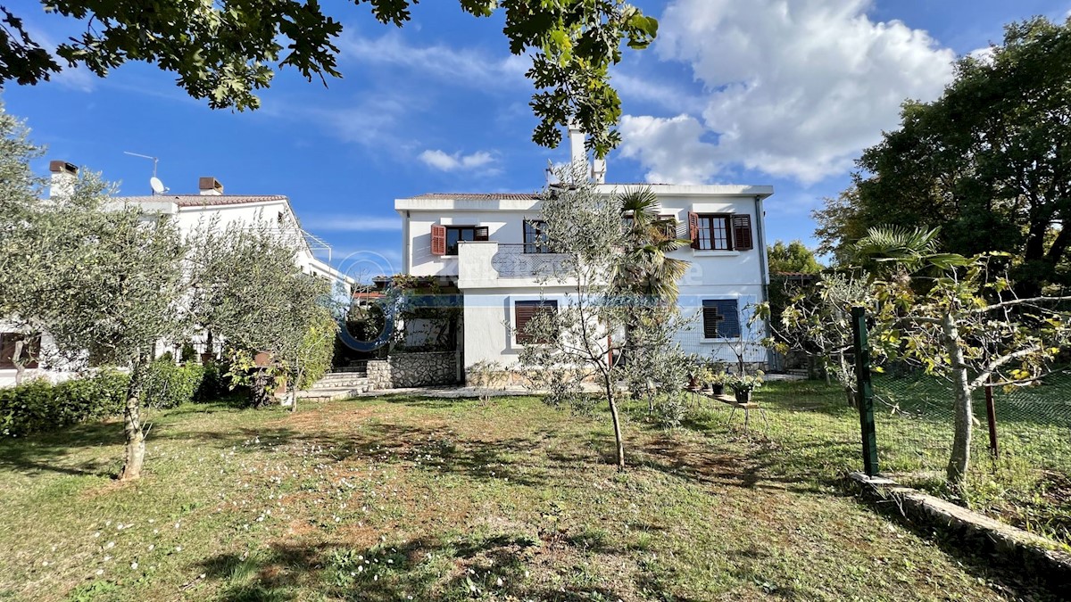 Casa Njivice, Omišalj, 386m2