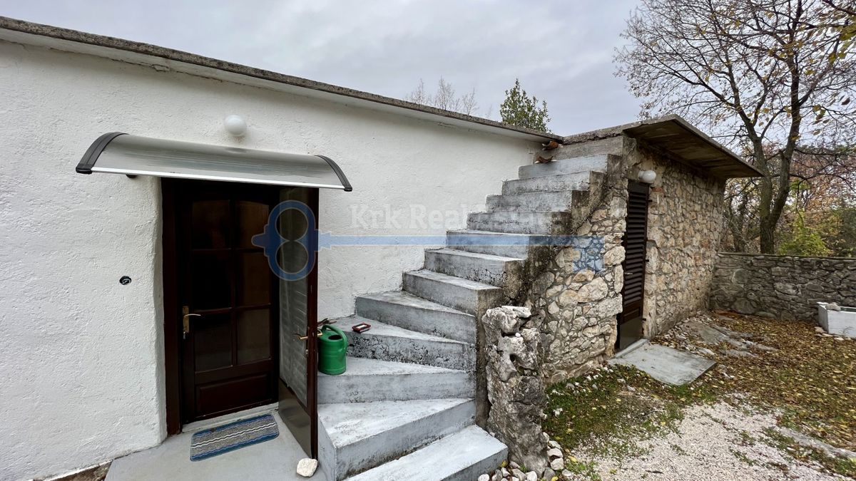 POLJE - CASA IN PIETRA CON ULTERIORE APPARTAMENTO E GIARDINO