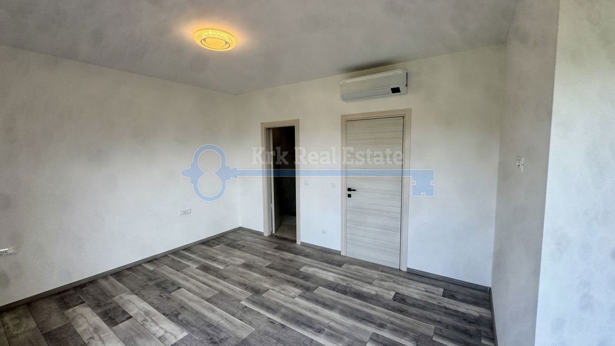 KORNIĆ - CASA INDIPENDENTE CON VISTA MARE E PISCINA