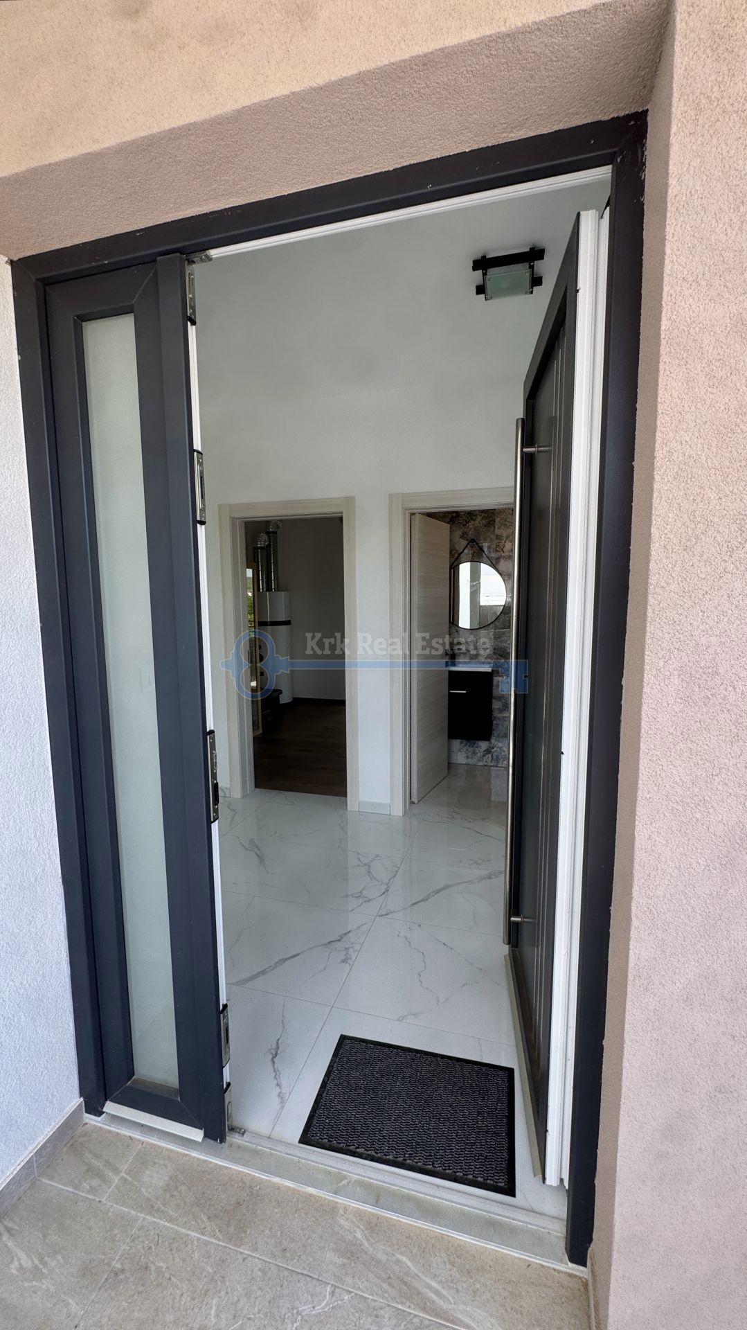 KORNIĆ - CASA INDIPENDENTE CON VISTA MARE E PISCINA