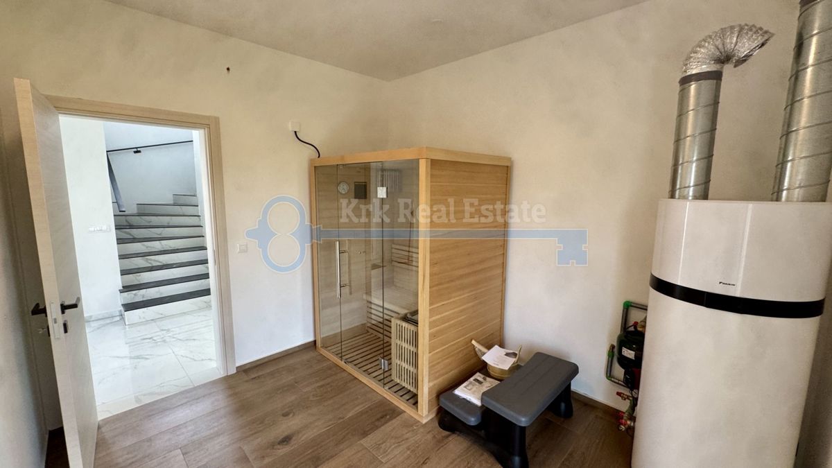 KORNIĆ - CASA INDIPENDENTE CON VISTA MARE E PISCINA