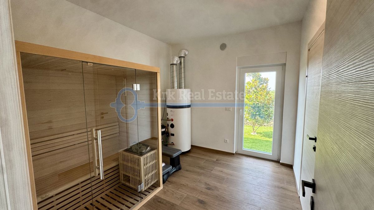 KORNIĆ - CASA INDIPENDENTE CON VISTA MARE E PISCINA