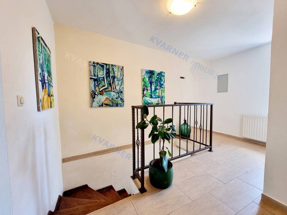 Casa Vrbnik, 260m2
