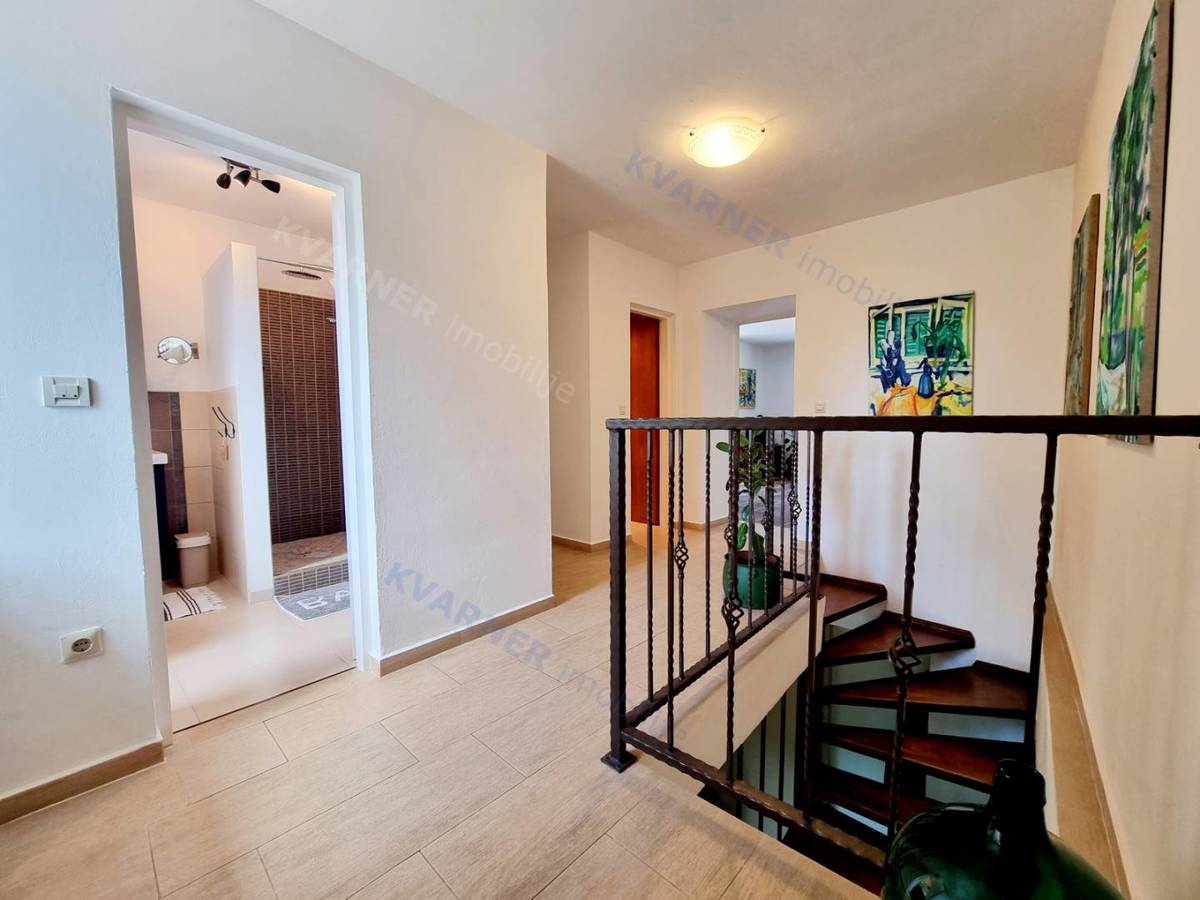 Casa Vrbnik, 260m2