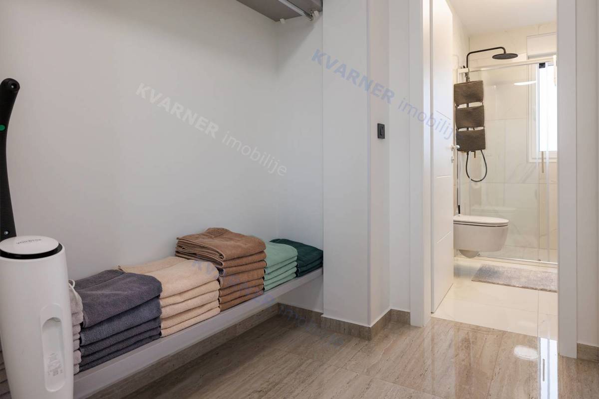 Appartamento Njivice, 79m2