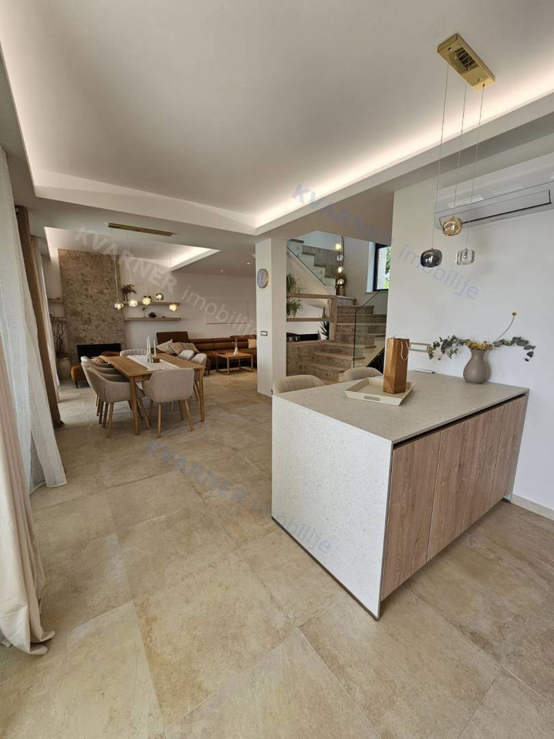 Casa Grad Krk, 190m2