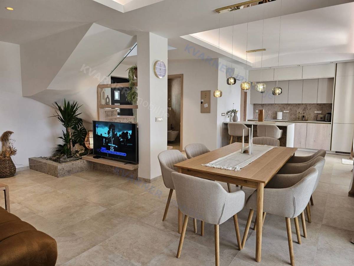 Casa Grad Krk, 190m2