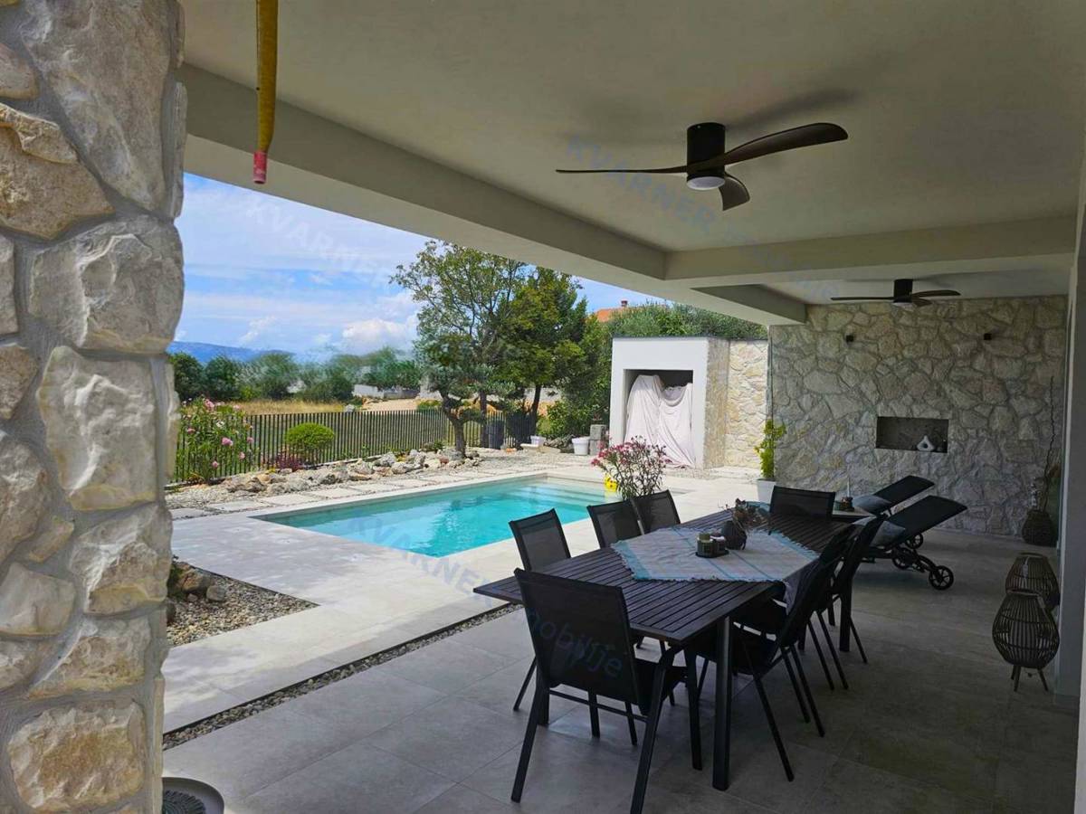 Casa Grad Krk, 190m2