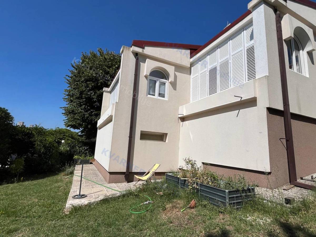 Casa Njivice, 270m2