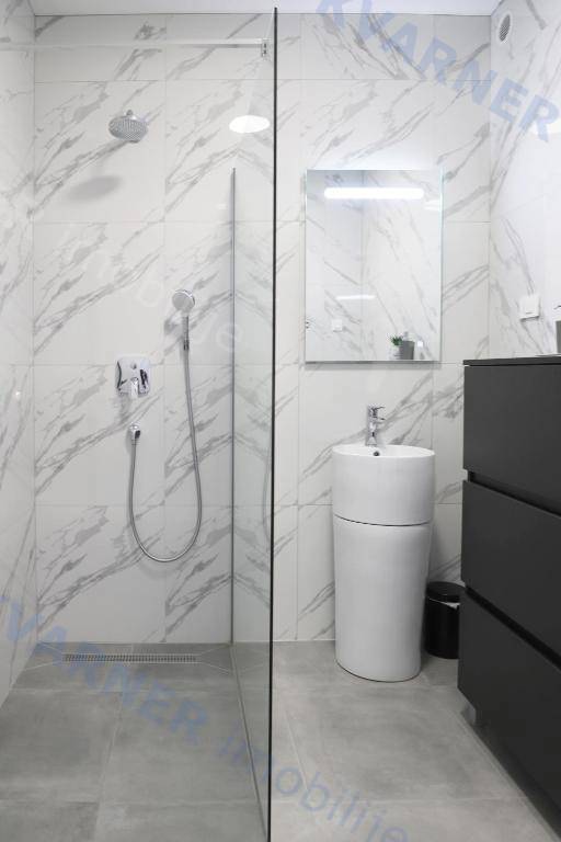 Appartamento Njivice, 74,47m2