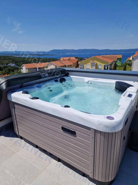 Appartamento Njivice, 74,47m2