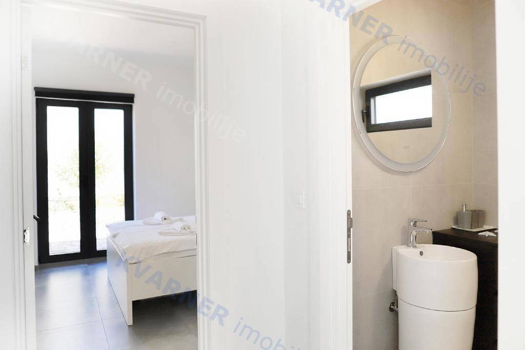 Appartamento Njivice, 74,47m2
