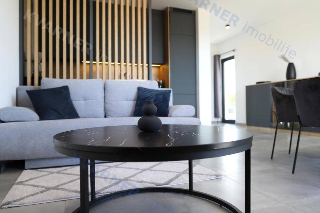 Appartamento Njivice, 74,47m2