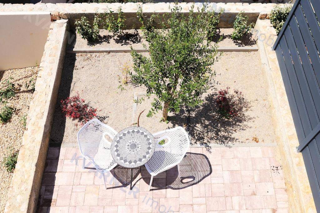 Appartamento Njivice, 74,47m2
