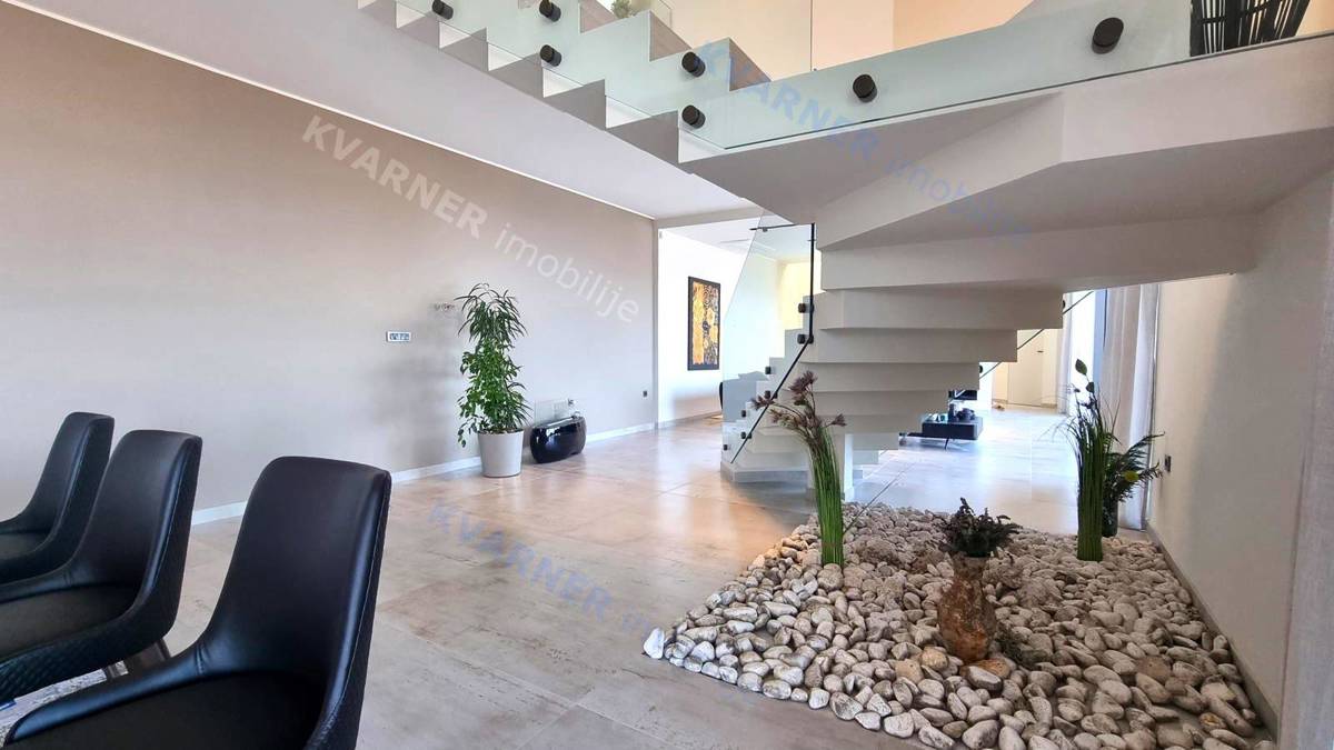 Casa Vrbnik, 240m2