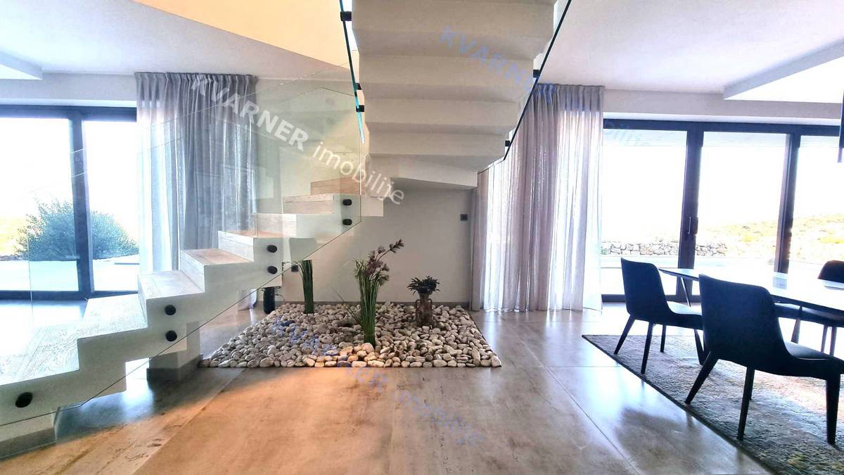 Casa Vrbnik, 240m2