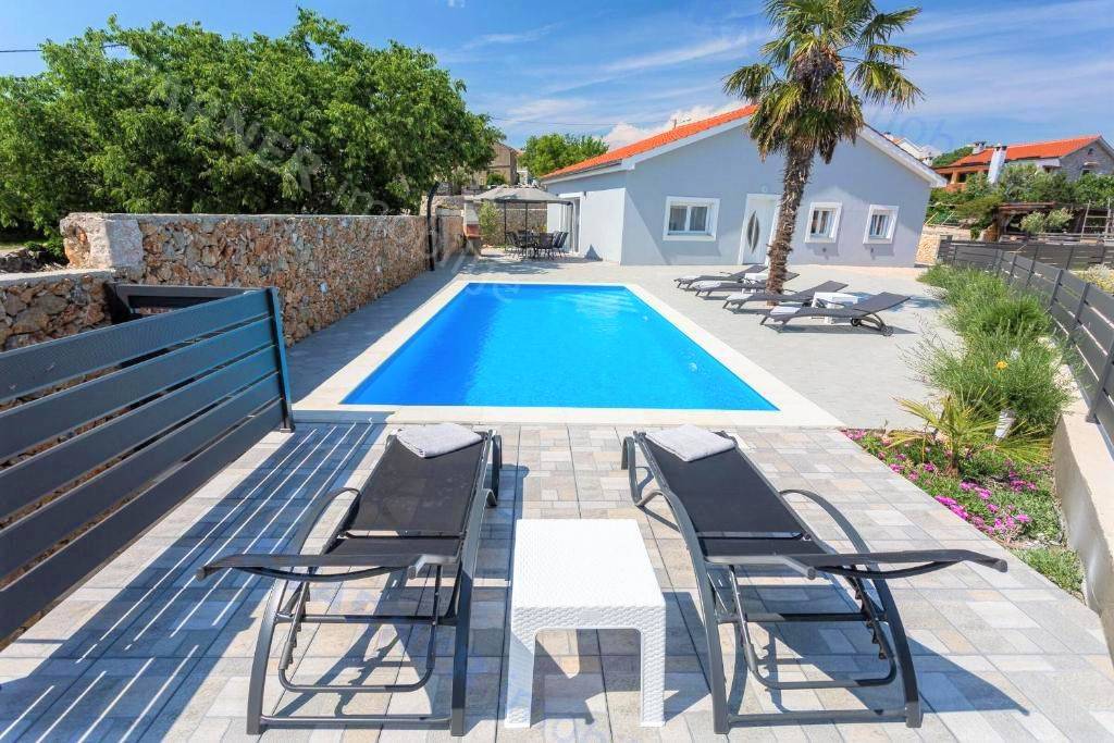 Casa Vrbnik, 90m2