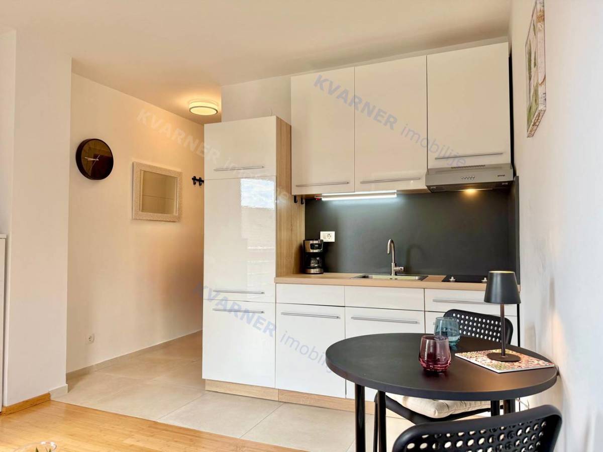 Appartamento Njivice, 19,30m2