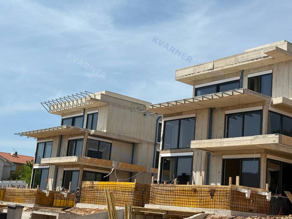 Appartamento Njivice, 104,45m2