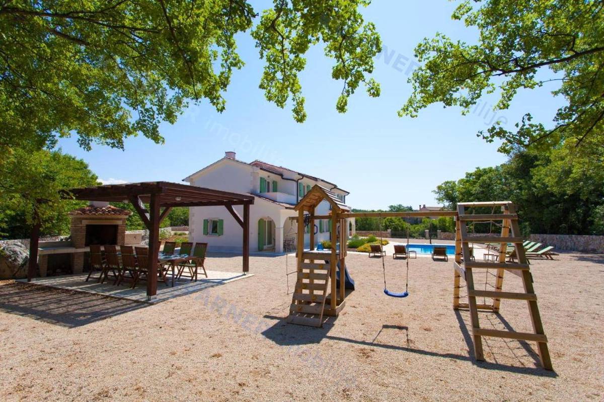Casa Dobrinj, 232m2