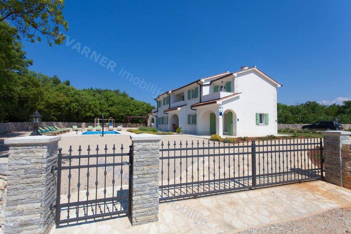 Casa Dobrinj, 232m2
