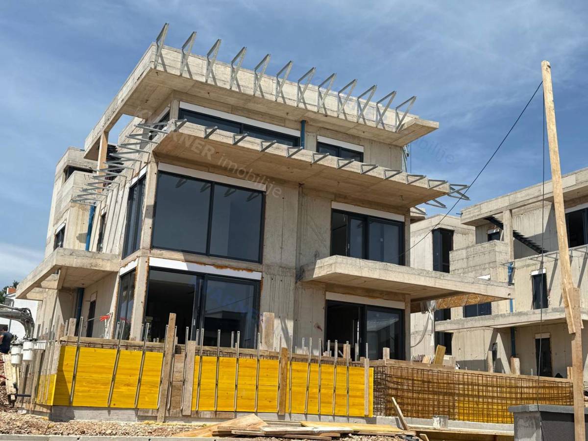 Appartamento Njivice, 71,97m2