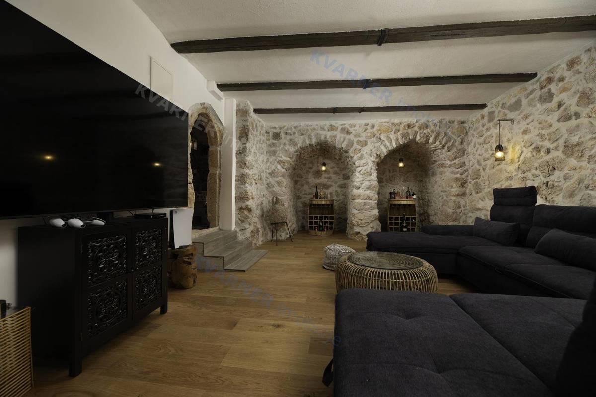 Casa Vrbnik, 254m2