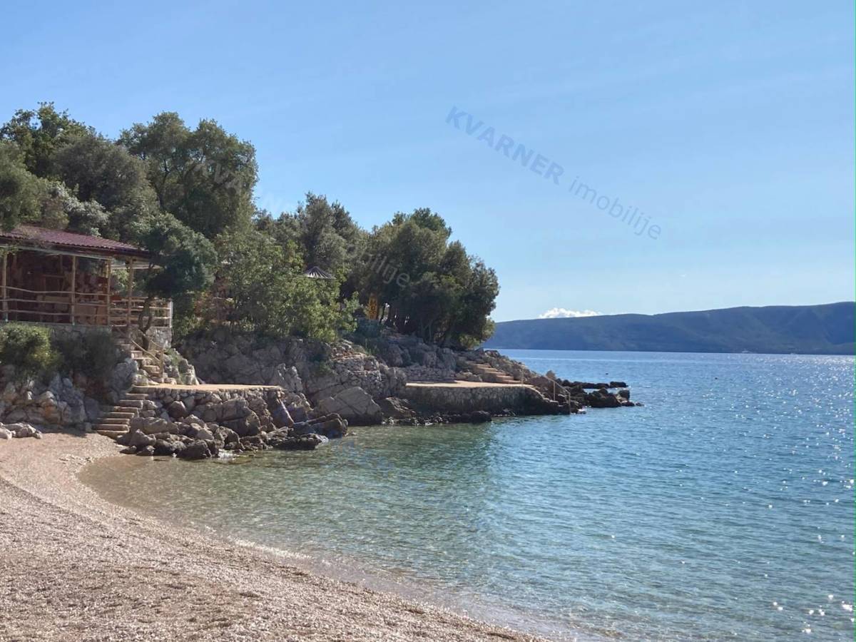 Terreno Krk, 681m2