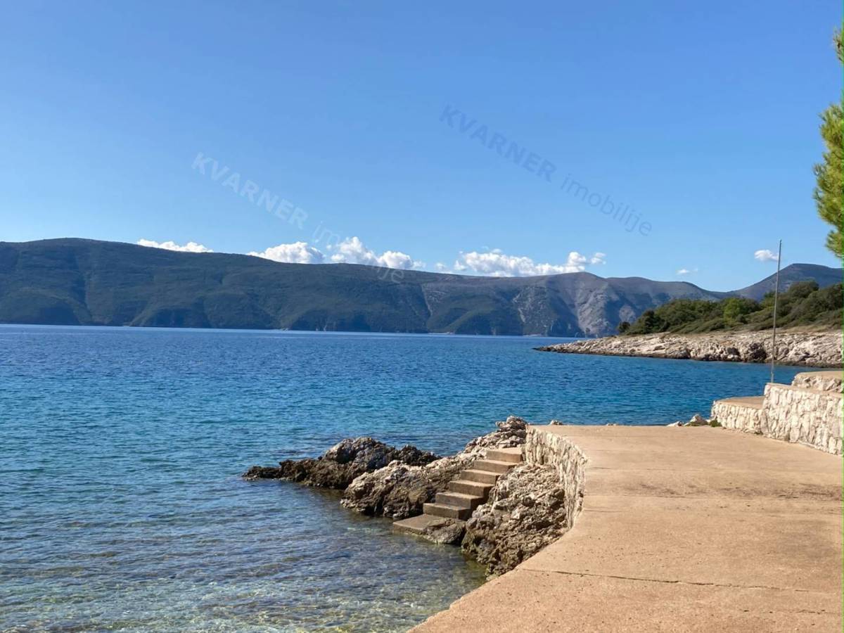 Terreno Krk, 681m2