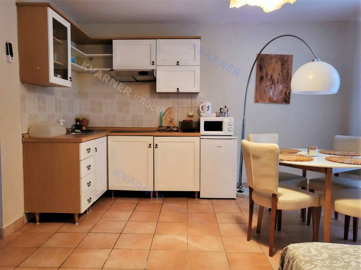 Appartamento Njivice, 180m2