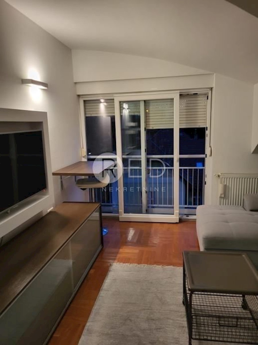 Appartamento Podsused, Podsused - Vrapče, Podsusedski trg, 50m2