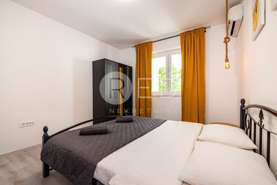 Casa Rovanjska, Jasenice, 140m2