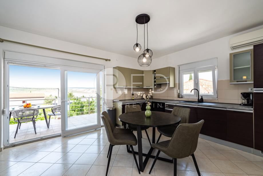 Casa Rovanjska, Jasenice, 140m2