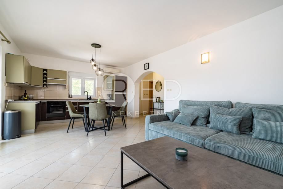 Casa Rovanjska, Jasenice, 140m2