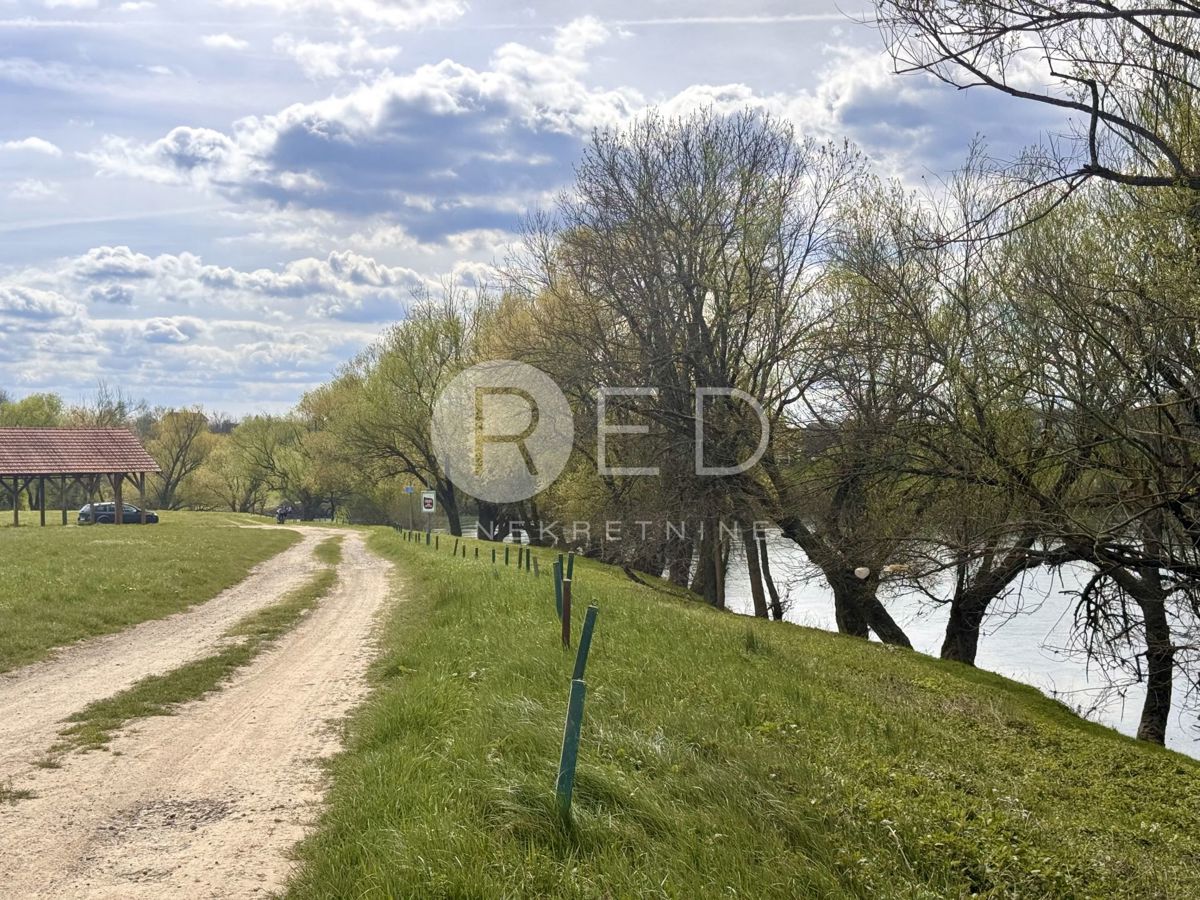 Casa Lijevo Sredičko, Pisarovina, 100m2