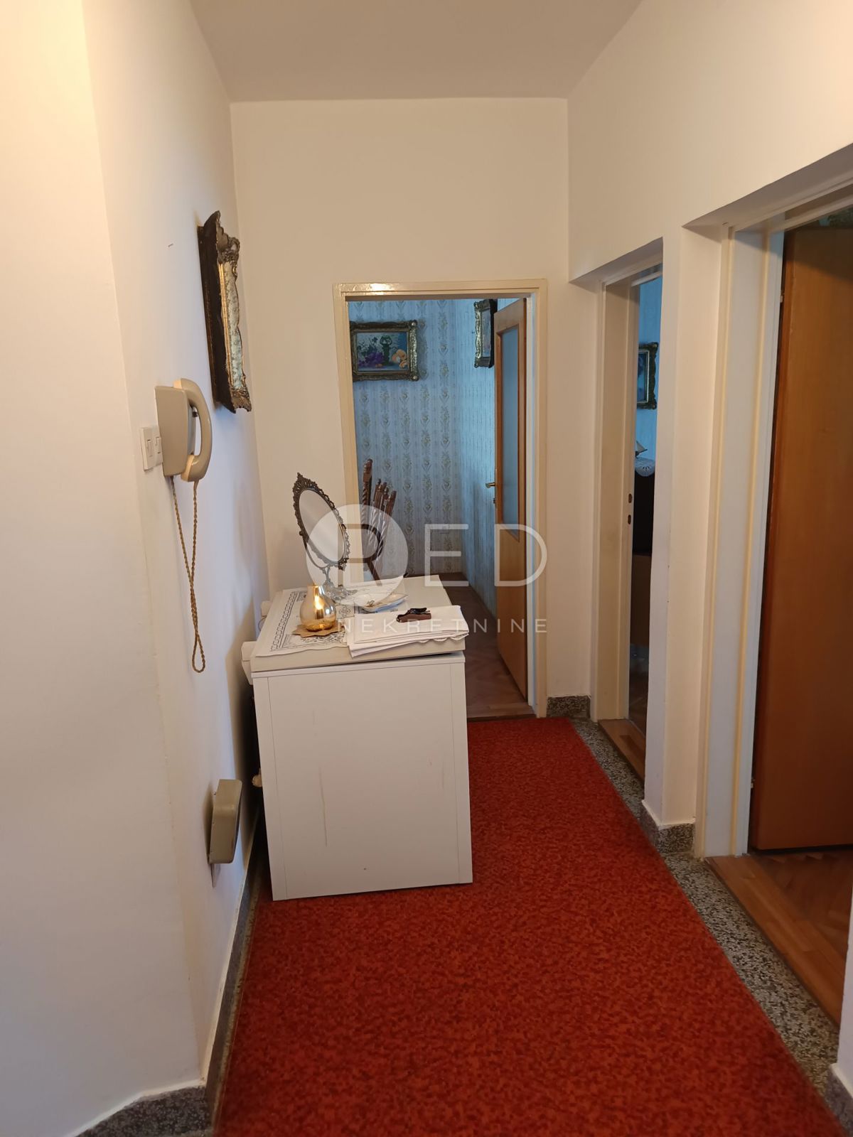 Casa Retfala, Osijek, Retfala - blizina Pampasa, 235m2